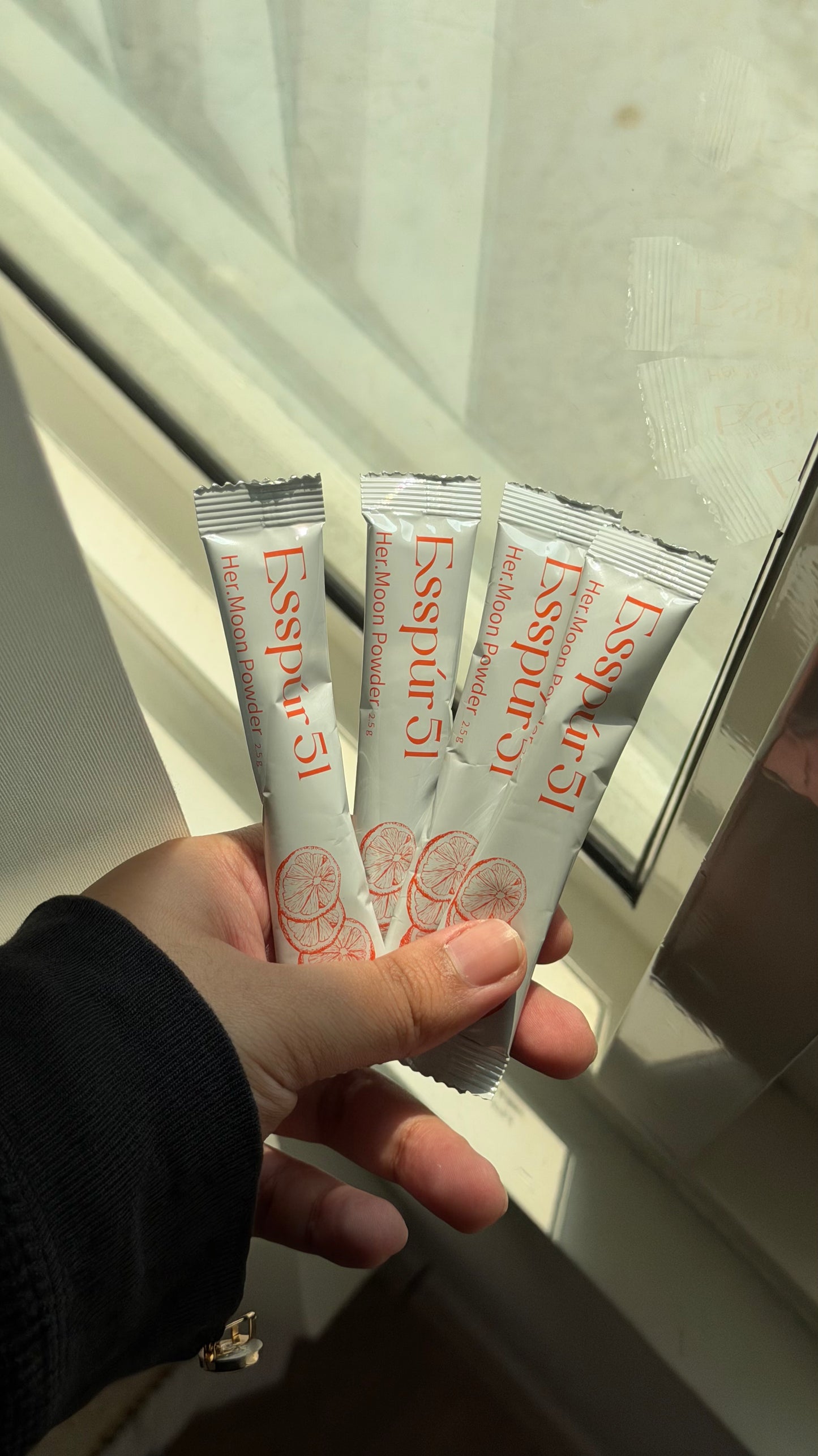 SET B - Her.Moon x 2 boxes (60 sachets) + Free Hormone Cream x 1